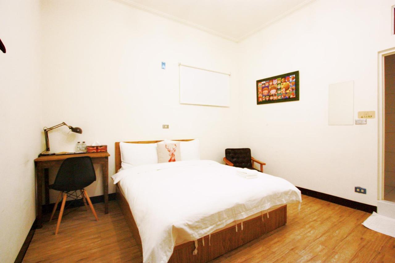 Oc Hostel Tainan Exterior photo