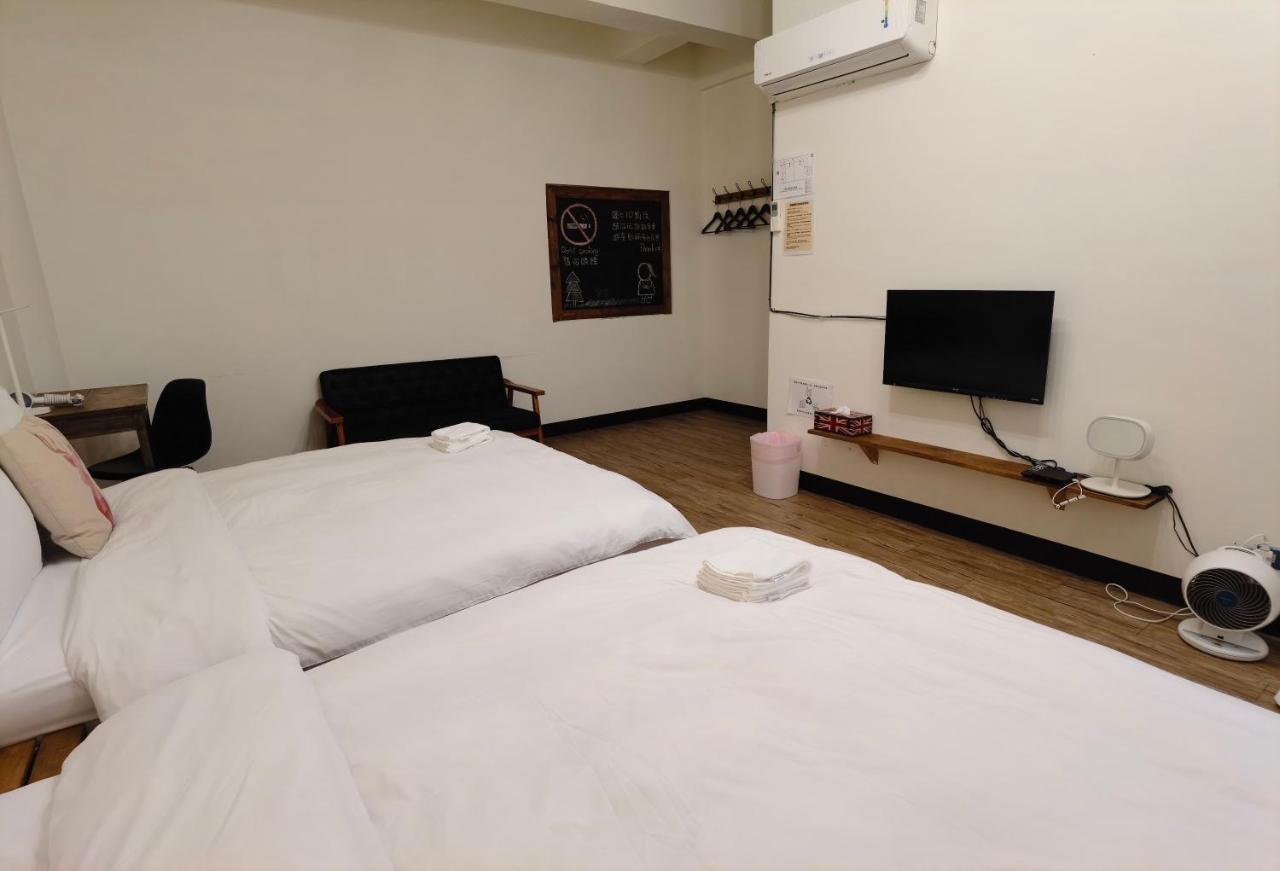 Oc Hostel Tainan Exterior photo