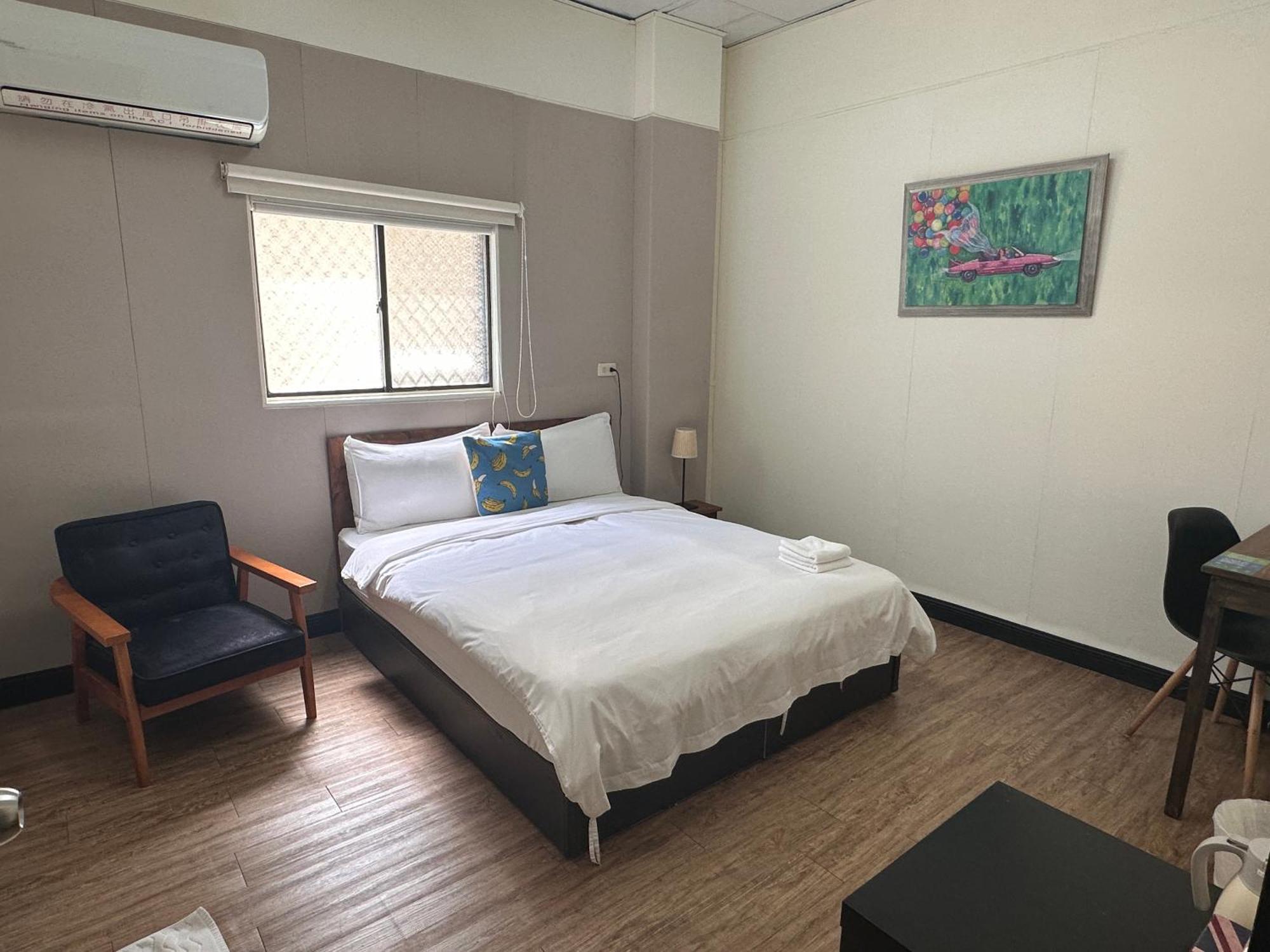 Oc Hostel Tainan Exterior photo